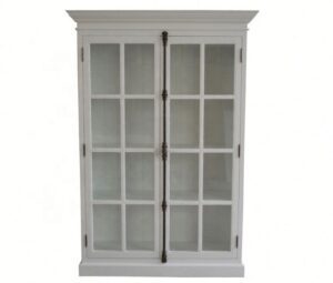 Armoire en bois massif