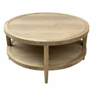Okrogla hrastova klubska mizica iz masivnega lesa s prostorom za shranjevanje.