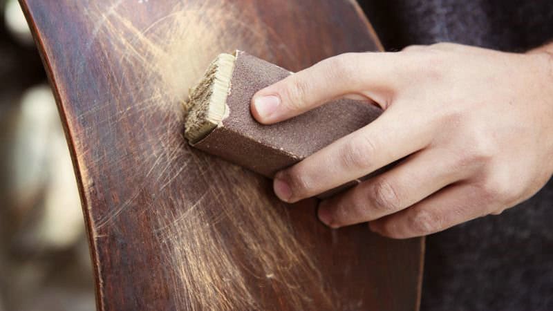 Ako rýchlo a bezpečne vyčistiť drevený nábytok?